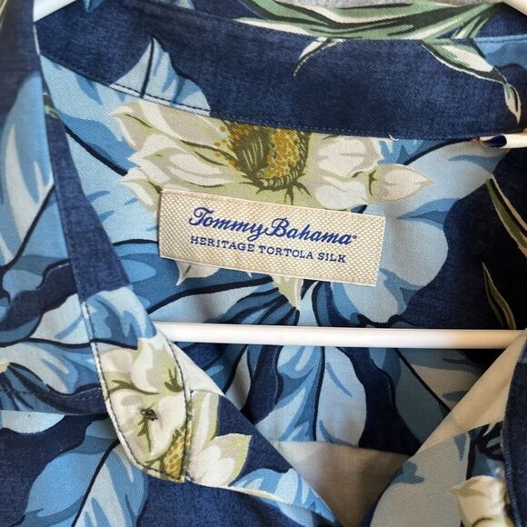 TOMMY BAHAMA Size XL 100% Silk Blue Men’s Floral Hawaiian Camp Shirt - Picture 2 of 7